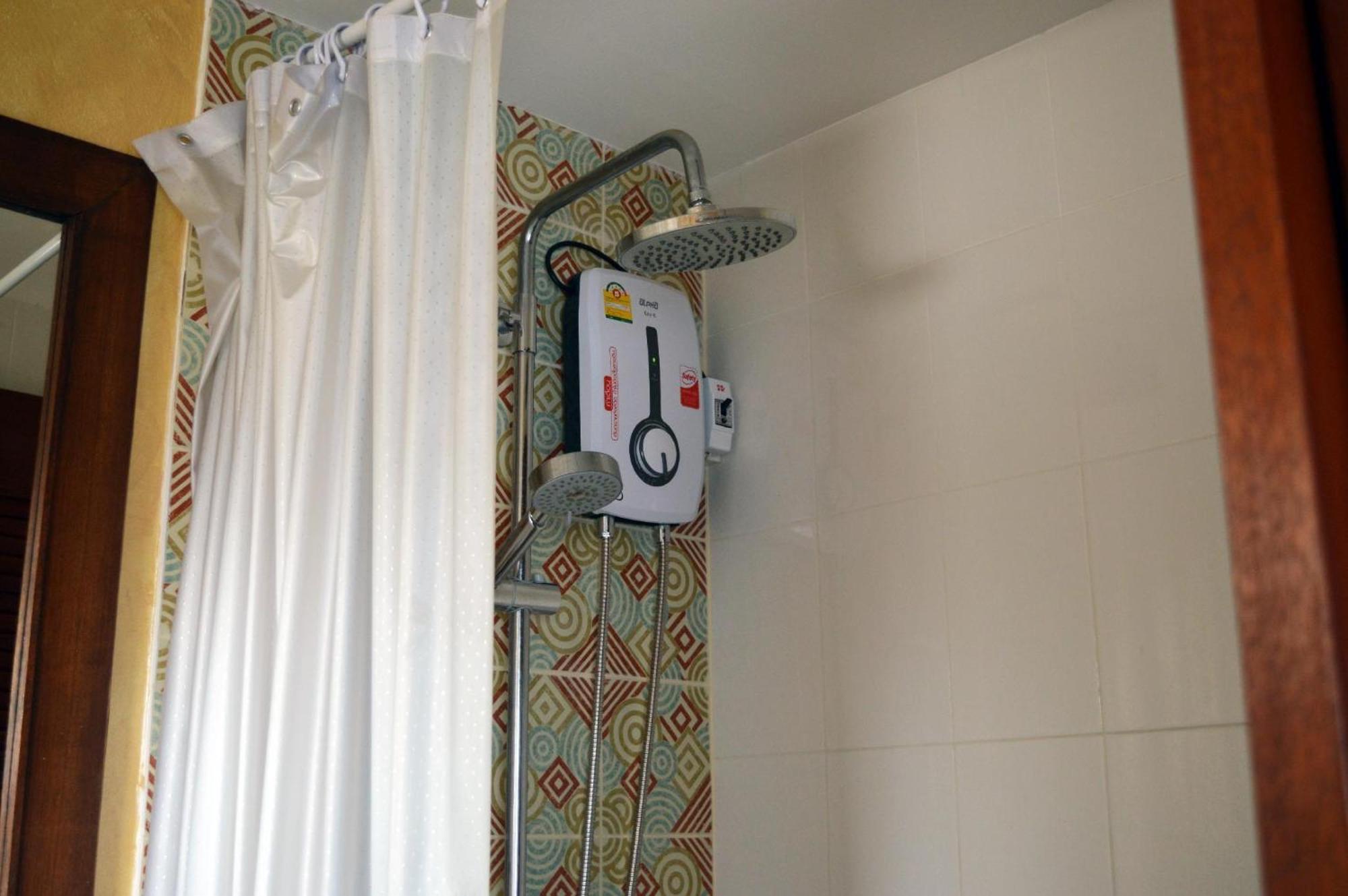 De Nawarat Chiangmai Boutique Apartment Chiang Mai Bagian luar foto