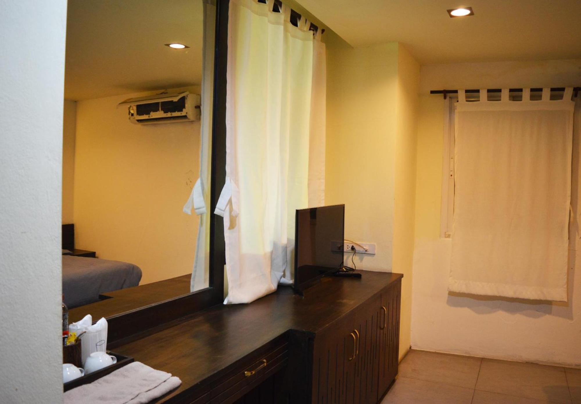De Nawarat Chiangmai Boutique Apartment Chiang Mai Bagian luar foto